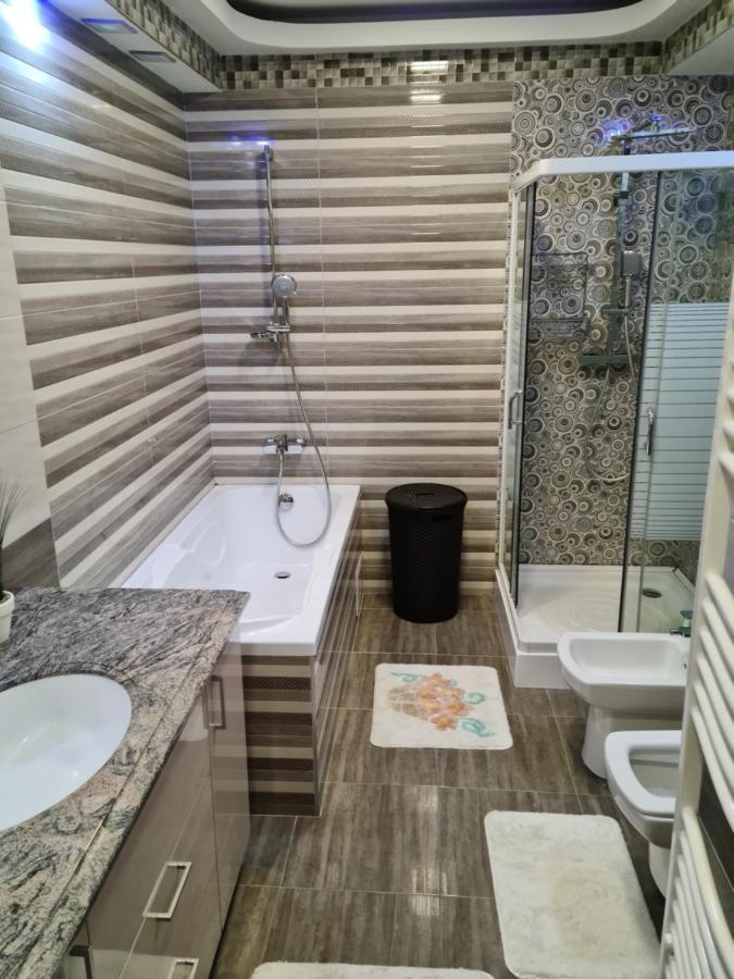 Premium Apartment Isaran Брашов Екстериор снимка