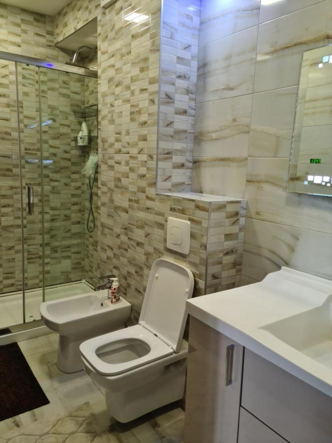 Premium Apartment Isaran Брашов Екстериор снимка